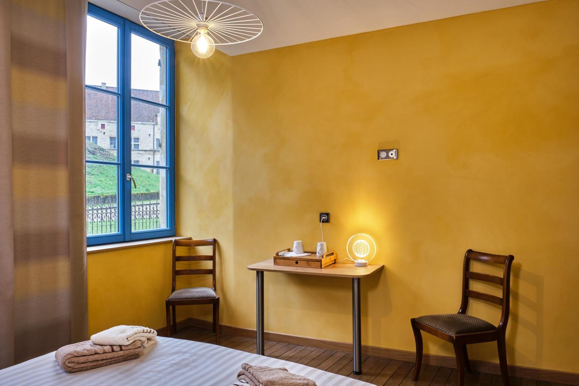 L'Hote De La Couronne Bar-le-Duc Zewnętrze zdjęcie